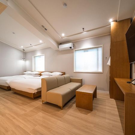 Mono Hotel Suwon Exterior photo