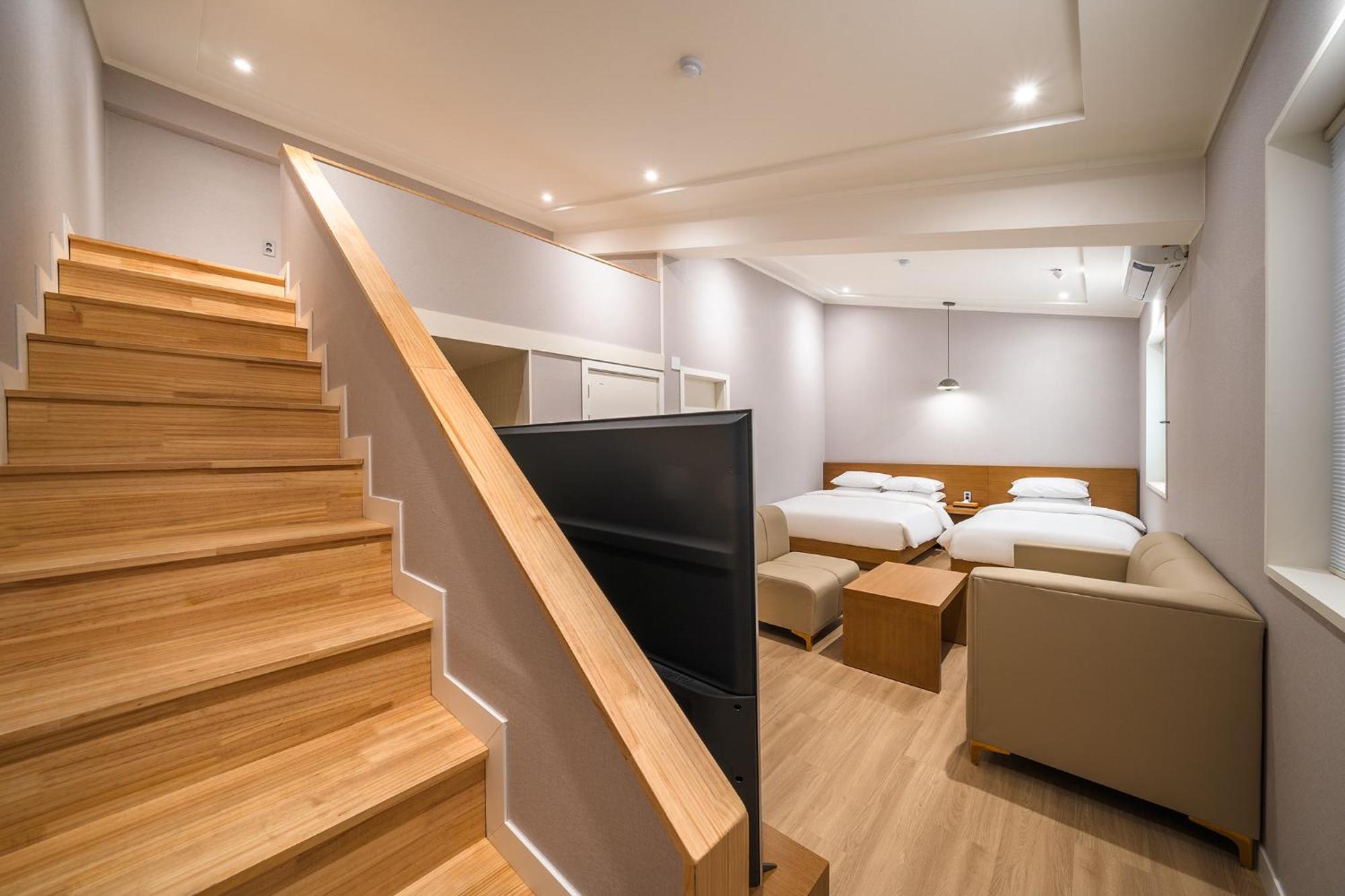 Mono Hotel Suwon Exterior photo