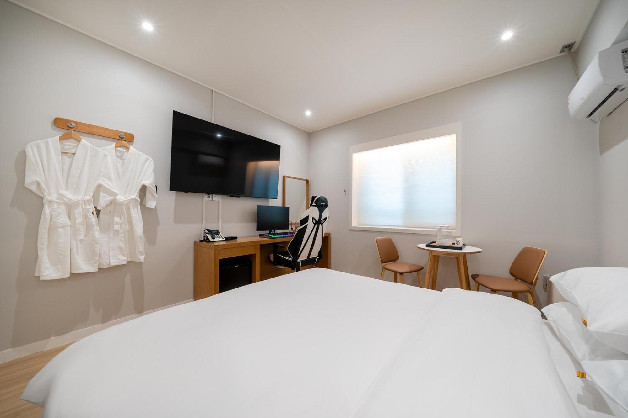 Mono Hotel Suwon Exterior photo