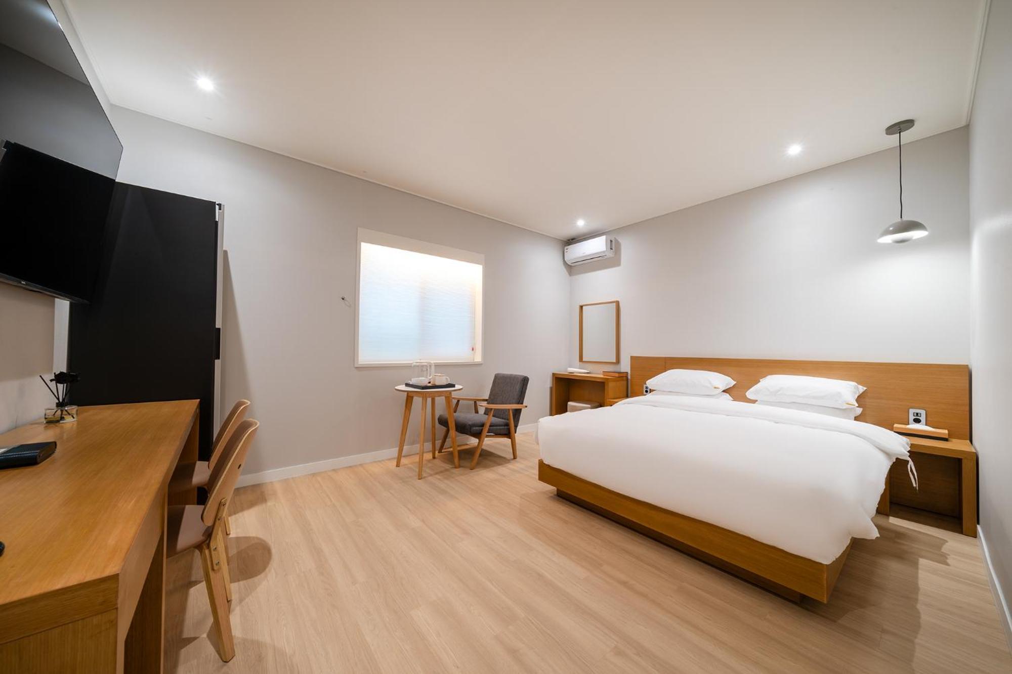 Mono Hotel Suwon Exterior photo
