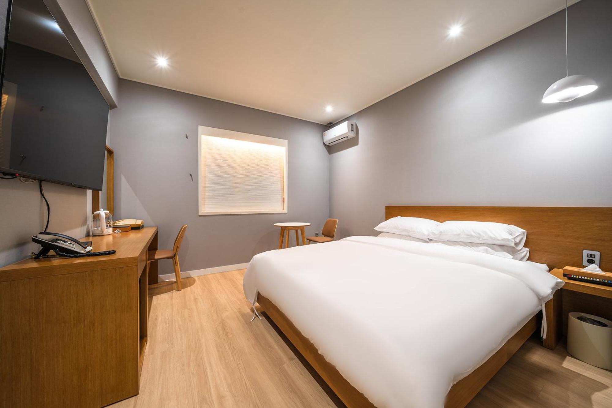 Mono Hotel Suwon Exterior photo