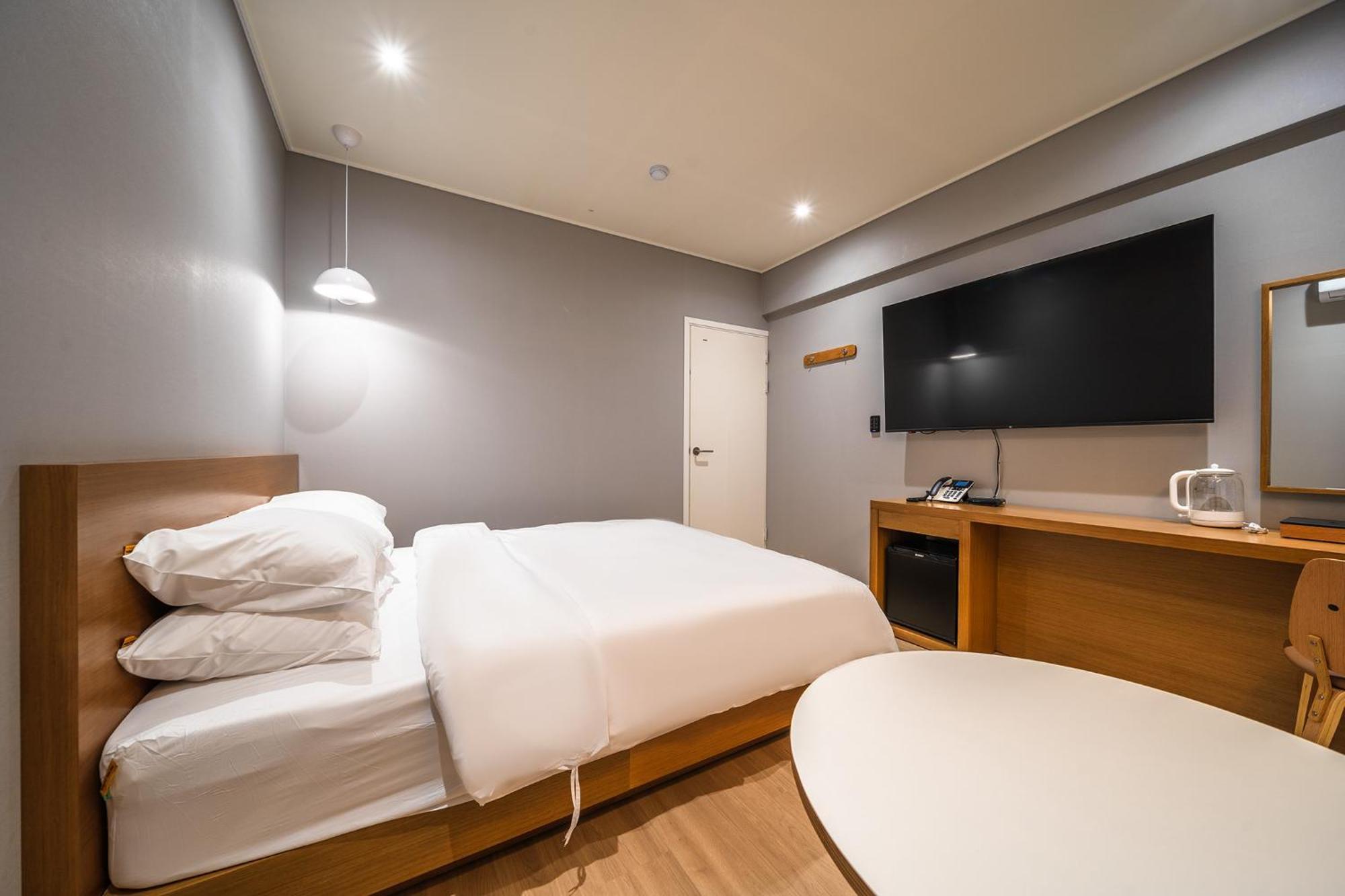 Mono Hotel Suwon Exterior photo